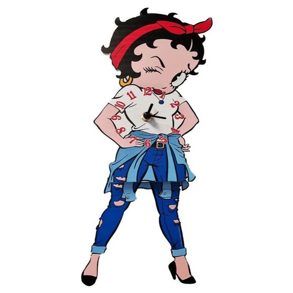 New Sassy Betty Boop Swinging Legs Wall Clock NIB Home Wall Decor Wink Photo Pic - Picture 1 of 3